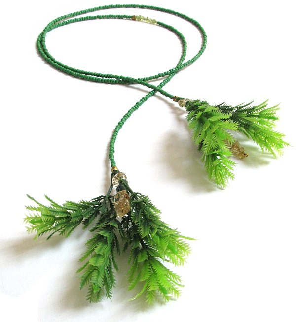 Lauren Simeoni, Poi Neckpiece